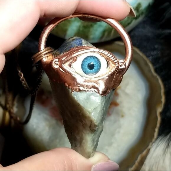 'Be Gone' Sodalite & Quartz Copper Necklace - Picture 4 of 4